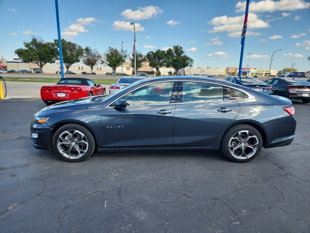 2021 Chevrolet Malibu 1LT photo 4