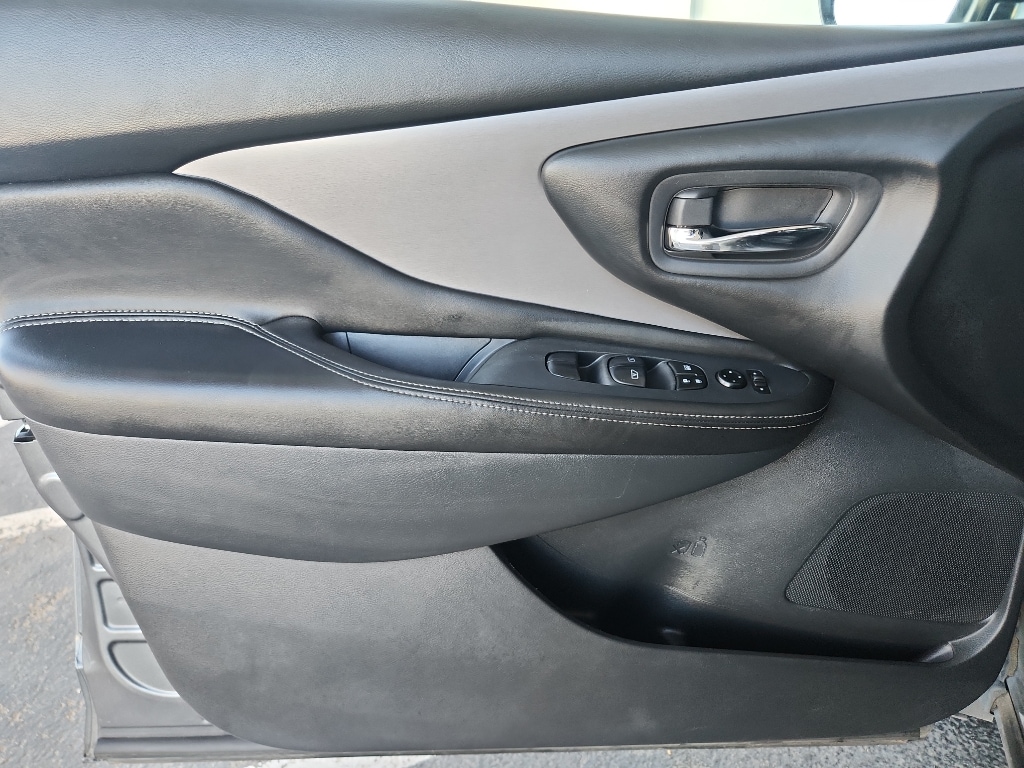 Used 2023 Nissan Murano SV SUV