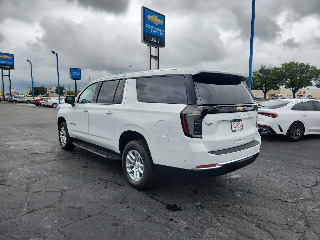 2026 Chevrolet Suburban LT - Photo 22