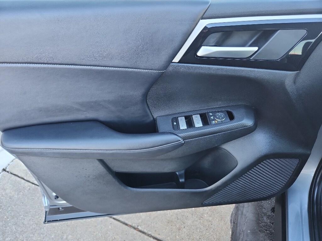 Used 2024 Mitsubishi Outlander SE SUV