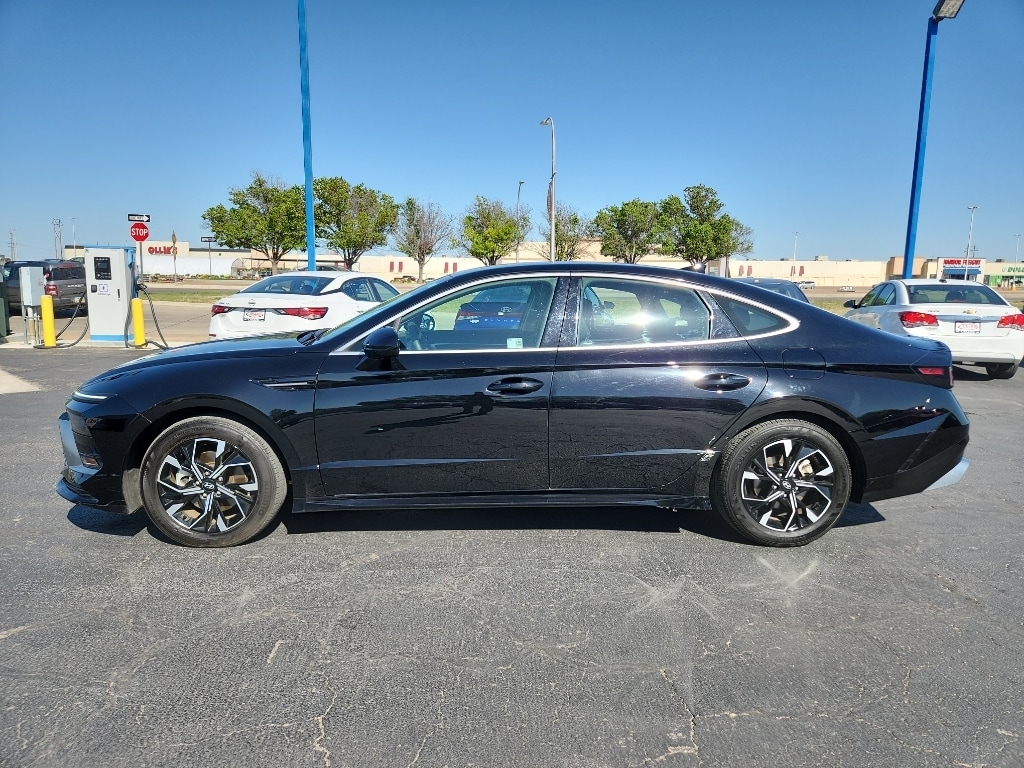 Used 2025 Hyundai Sonata SEL Sedan