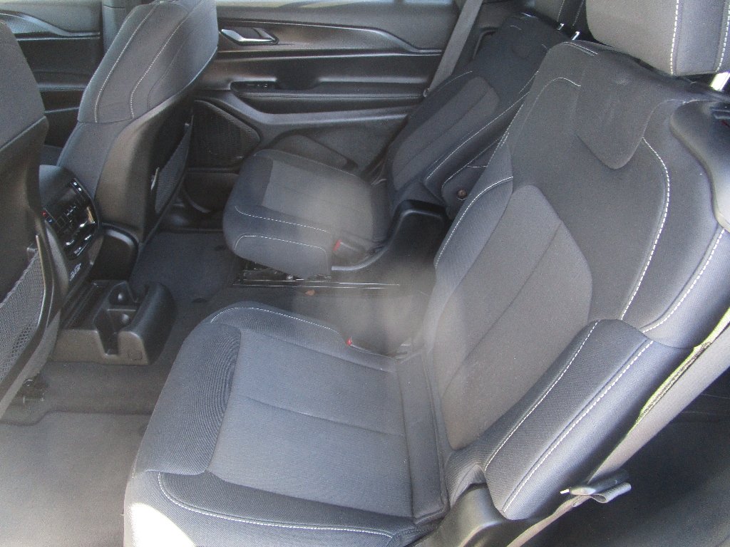2024 Jeep Grand Cherokee L Laredo - Photo 12