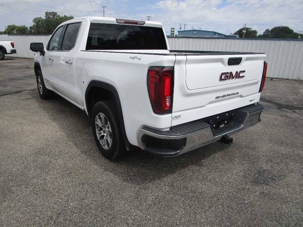 2024 GMC Sierra 1500 SLT - Photo 14