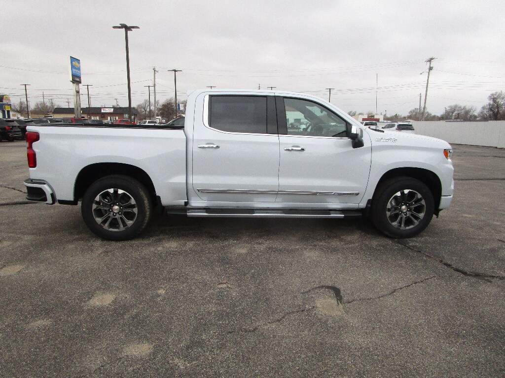 2026 Chevrolet Silverado 1500 High Country photo 2