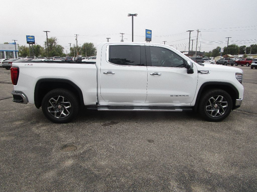 New 2025 GMC Sierra 1500 SLT Truck