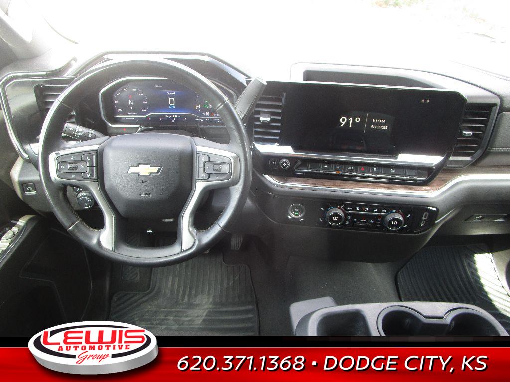 2023 Chevrolet Silverado 1500 LT photo 2