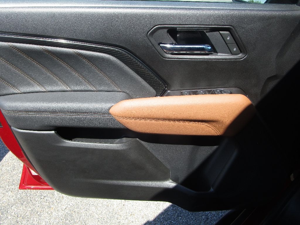 New 2025 GMC Canyon AT4 Truck