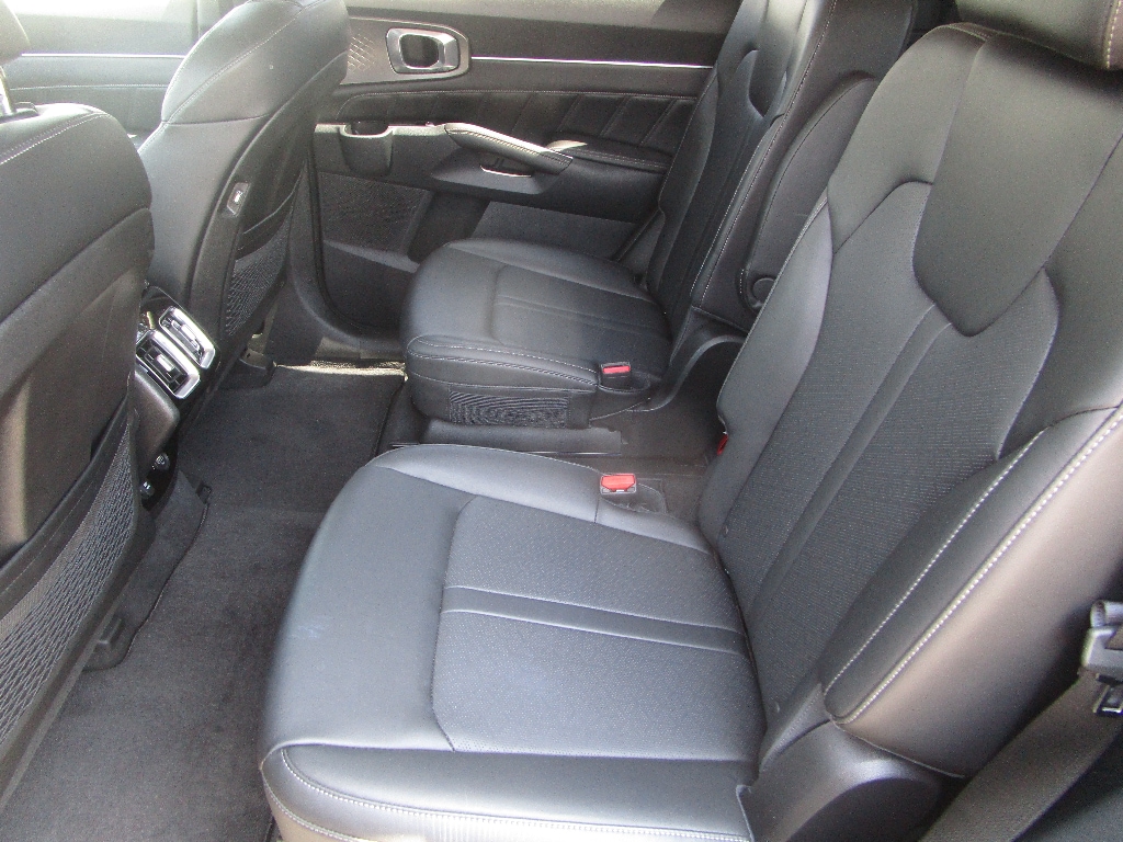 2023 Kia Sorento SX - Photo 10