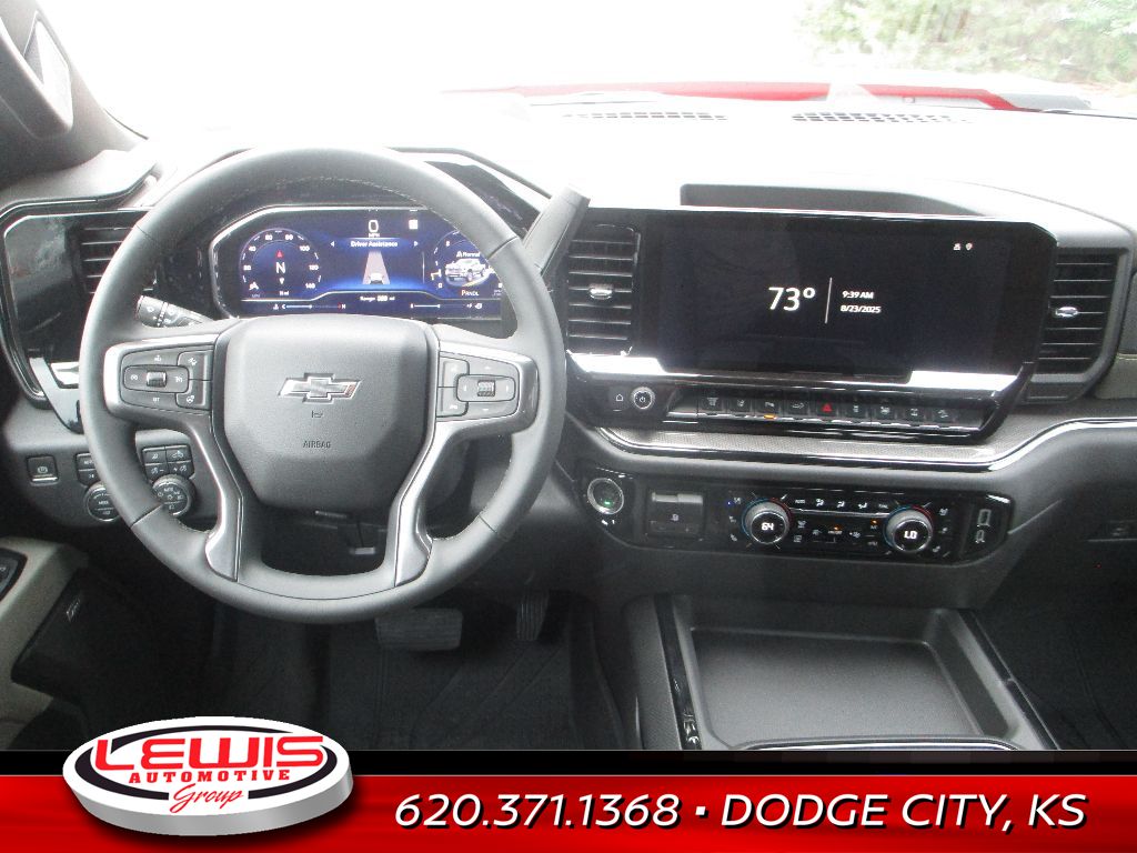 2025 Chevrolet Silverado 2500HD ZR2 photo 2