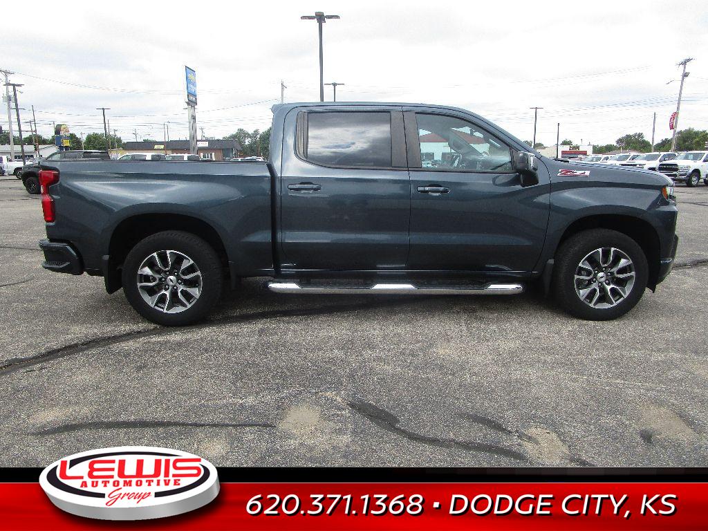 2020 Chevrolet Silverado 1500 RST photo 2