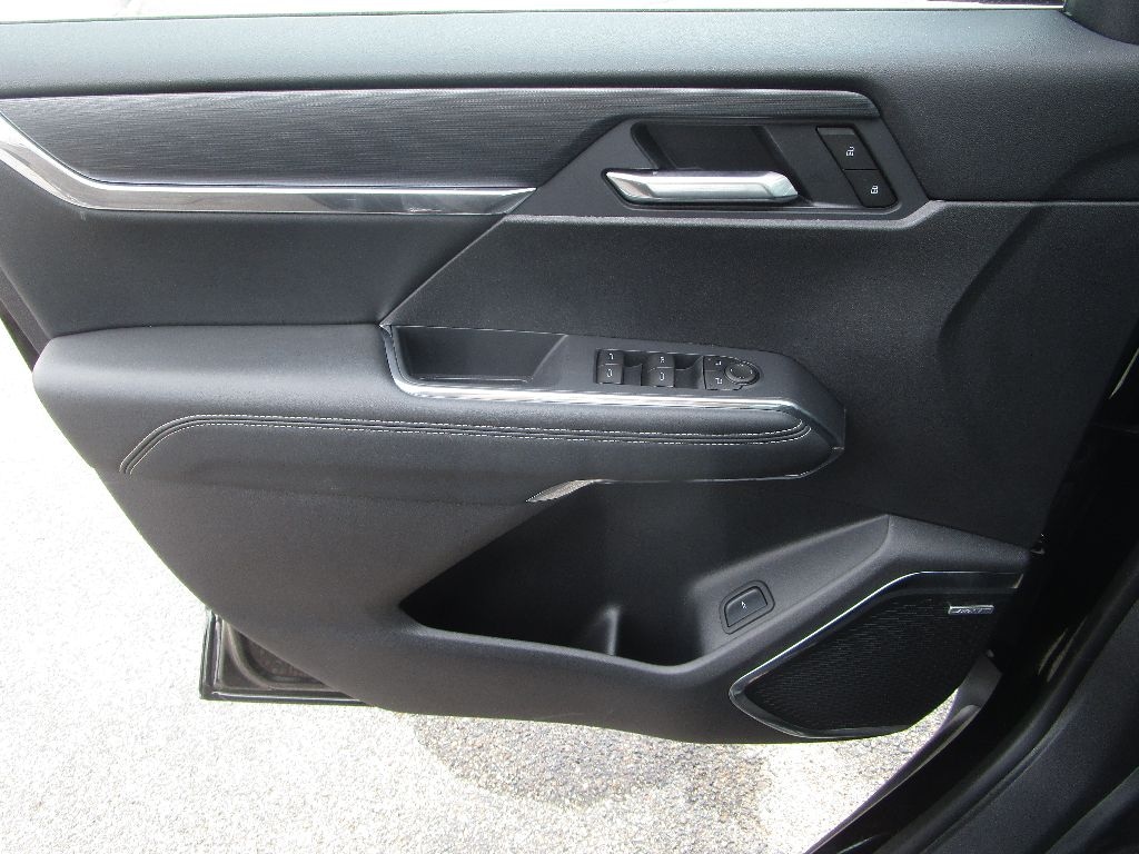 New 2025 GMC Acadia Elevation SUV