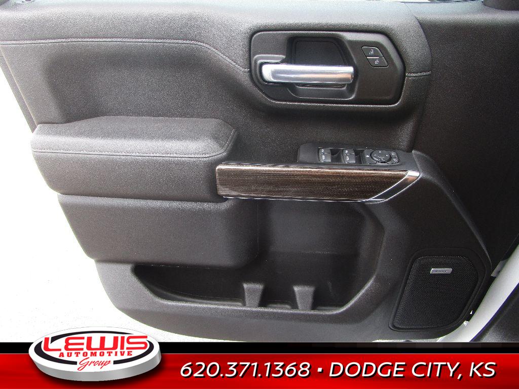 2022 Chevrolet Silverado 1500 RST photo 3