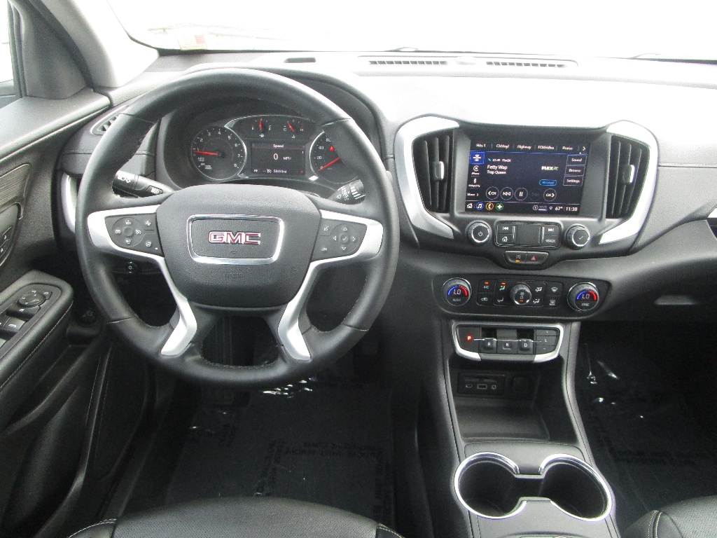 Used 2024 GMC Terrain SLT SUV