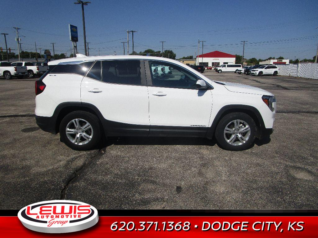 2024 Gmc Terrain SLE photo 2