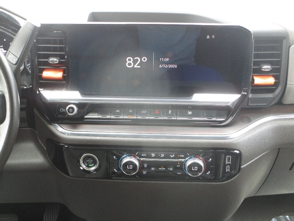 2024 GMC Sierra 1500 SLT - Photo 8