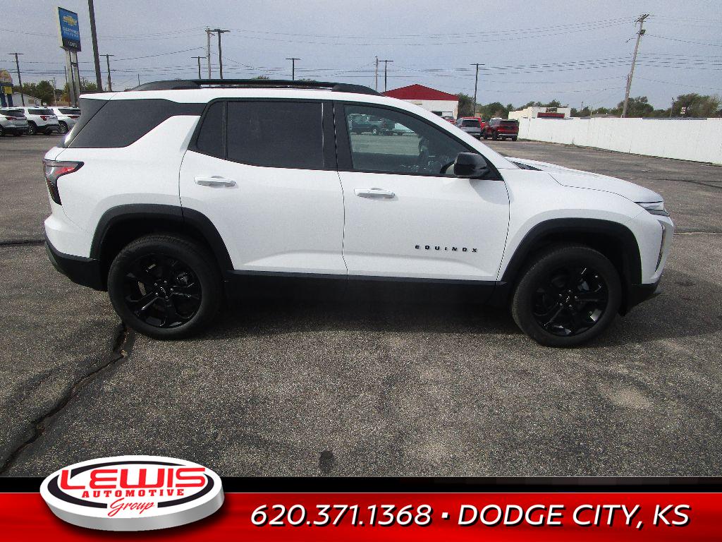 2026 Chevrolet Equinox LT photo 2