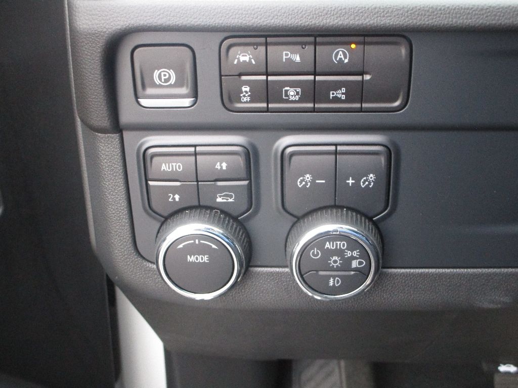 New 2025 Chevrolet Suburban Premier SUV