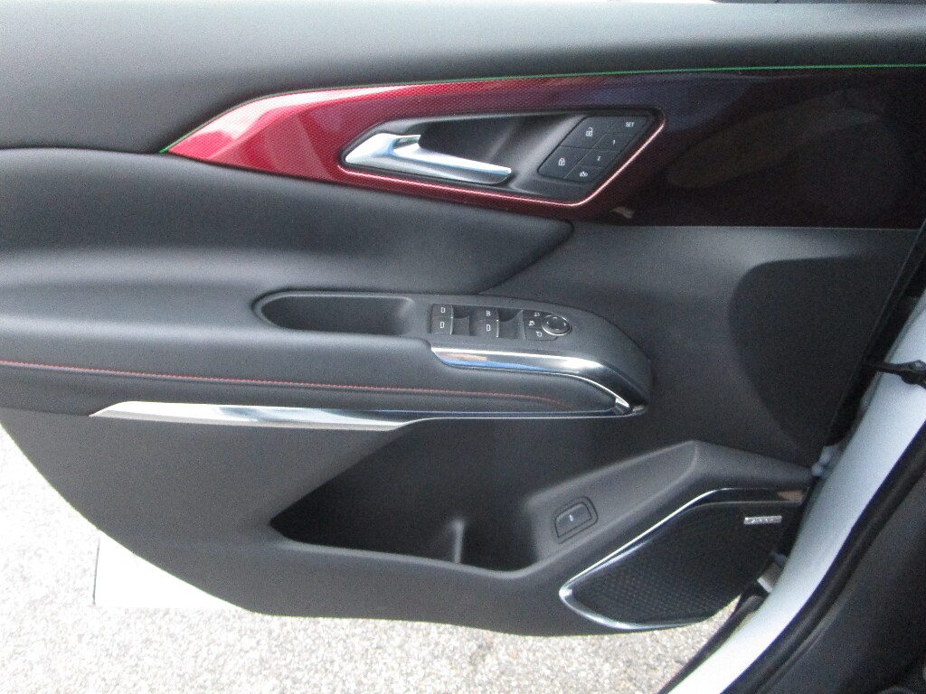 2026 Chevrolet Traverse RS photo 3