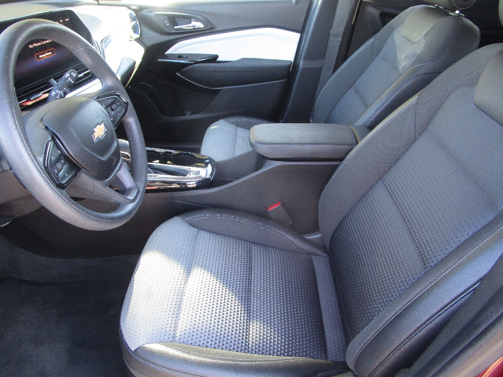 2024 Chevrolet Trax LT - Photo 8