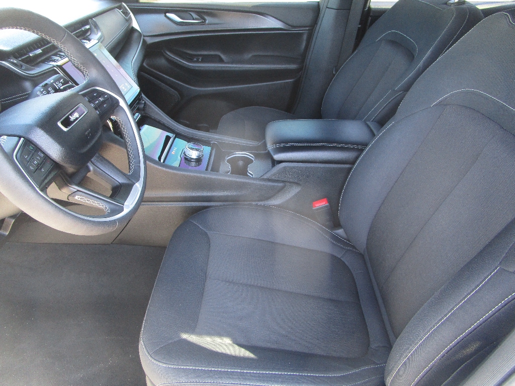 2024 Jeep Grand Cherokee L Laredo - Photo 10