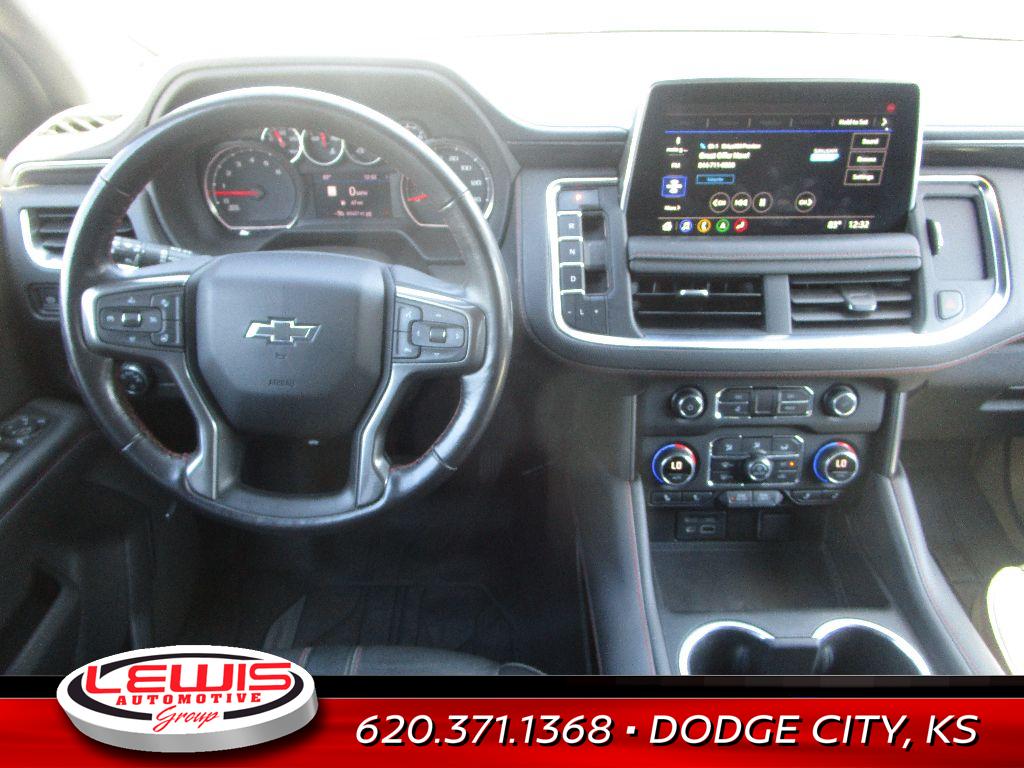 2021 Chevrolet Suburban RST photo 3