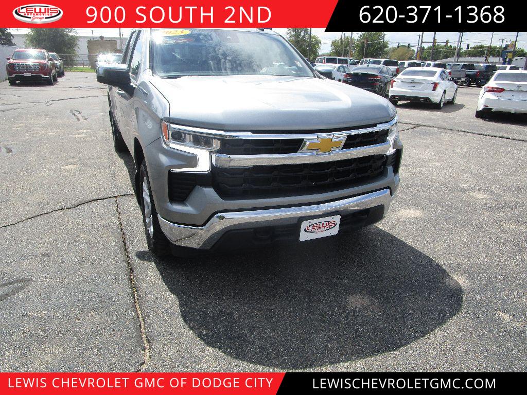 2023 Chevrolet Silverado 1500 LT's photo