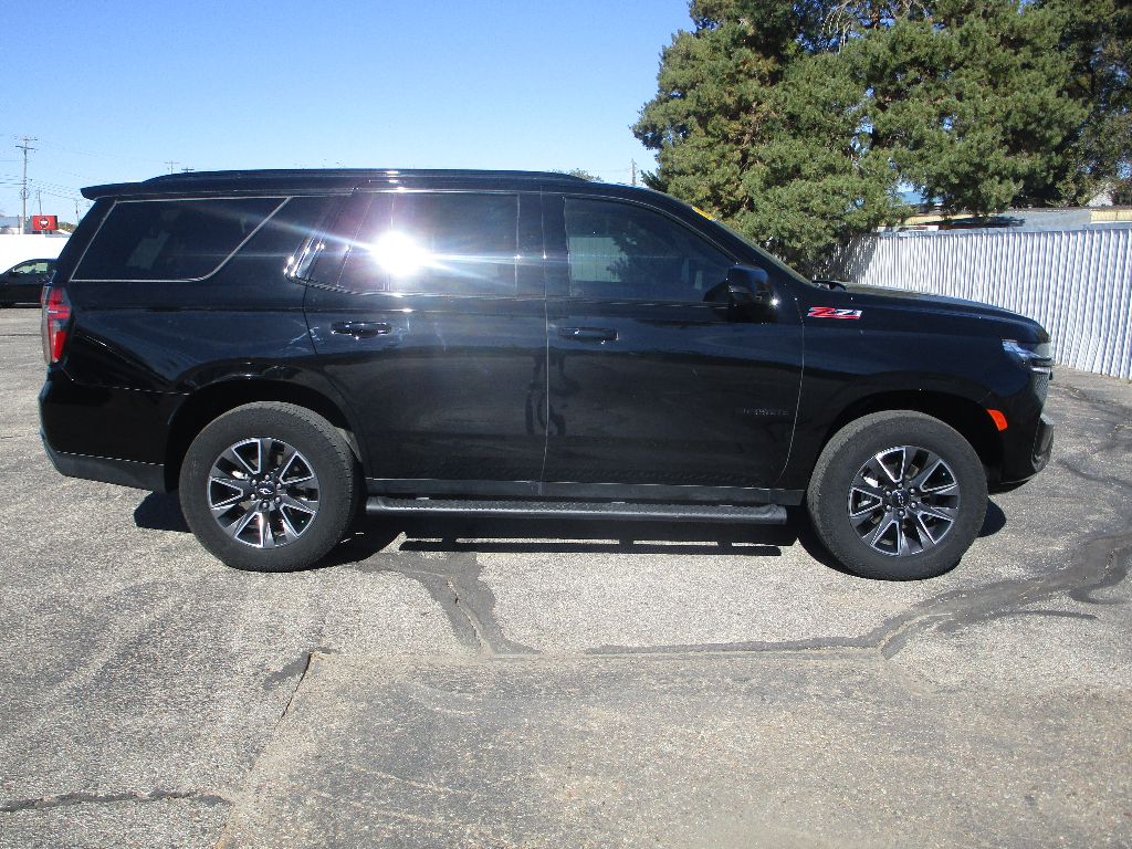 2024 Chevrolet Tahoe Z71 photo 2