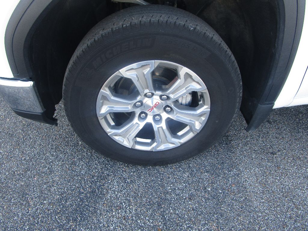 2024 GMC Sierra 1500 SLT - Photo 17