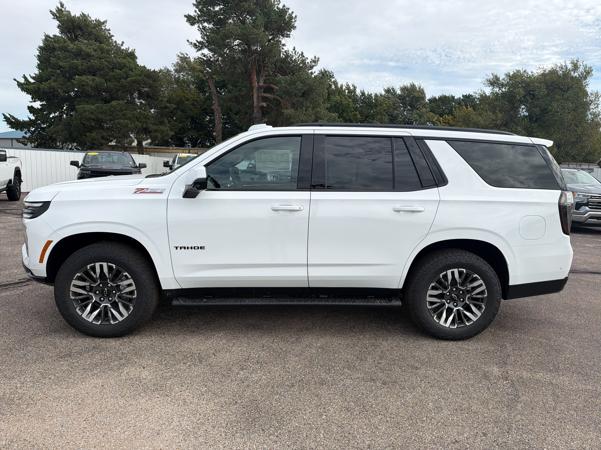2027 Chevrolet Tahoe Z71 - Photo 17