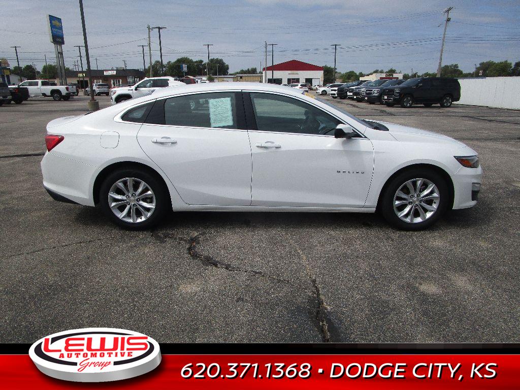 2023 Chevrolet Malibu 1LT photo 2