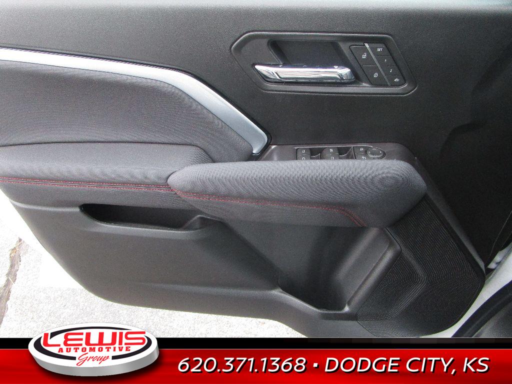2026 Chevrolet Colorado Z71 photo 3