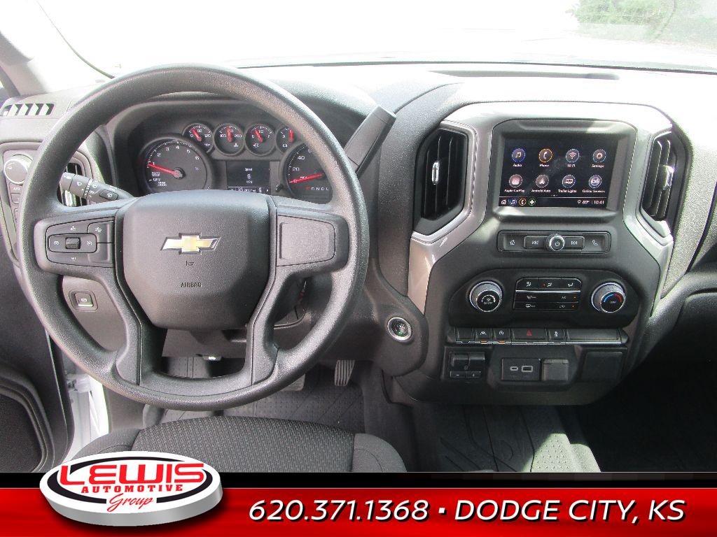 2024 Chevrolet Silverado 1500 photo 2