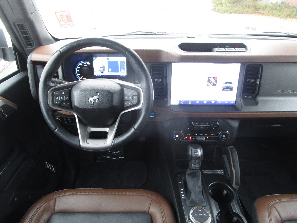 2024 Ford Bronco Outer Banks photo 3