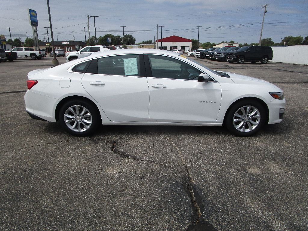 Used 2023 Chevrolet Malibu 1LT with VIN 1G1ZD5ST8PF219207 for sale in Dodge City, KS