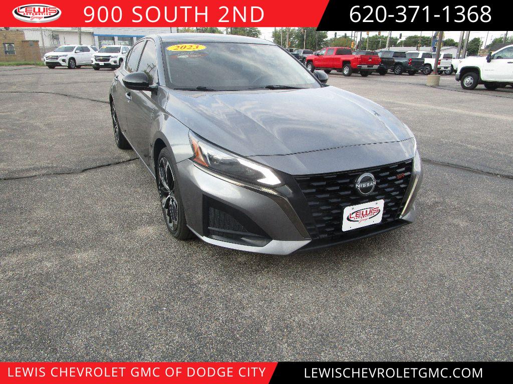 2023 Nissan Altima SR