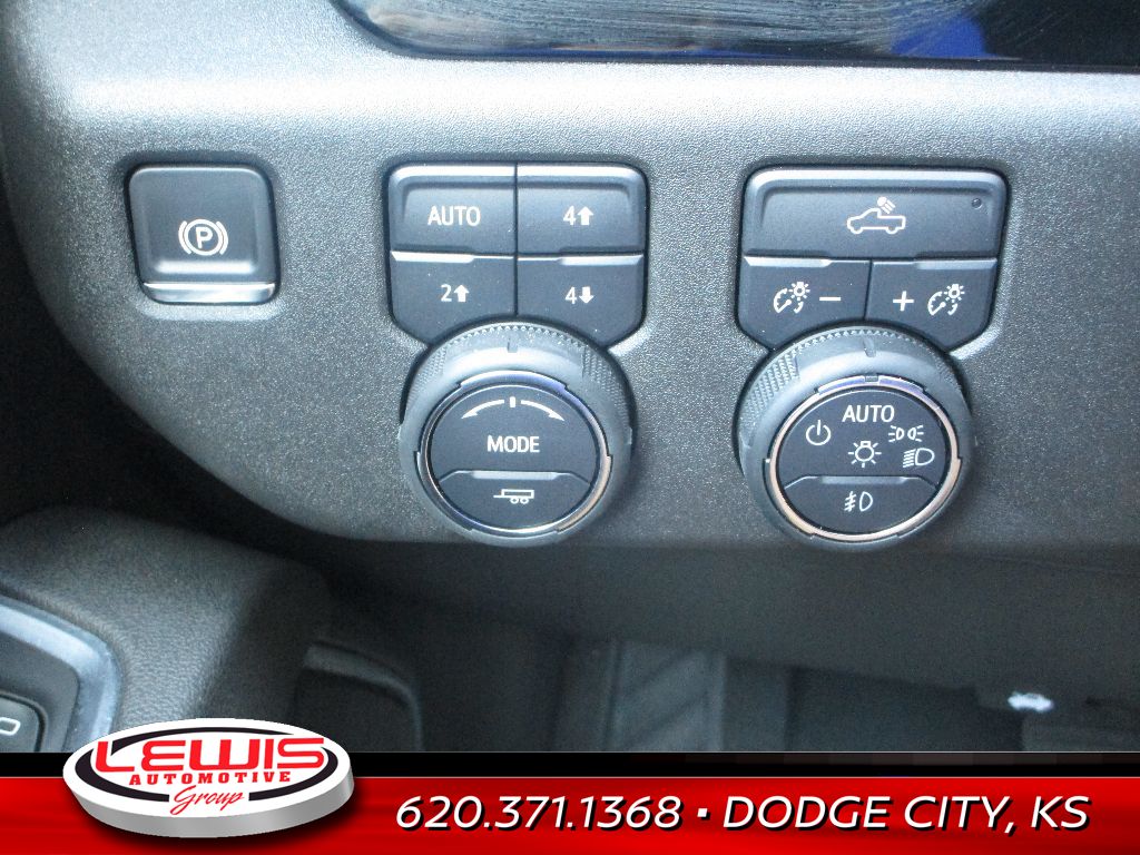 2025 Chevrolet Silverado 3500HD LT photo 2