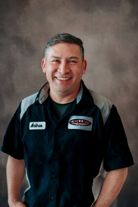 Staff member ANDRES BENITEZ from ID_2f1254613d43