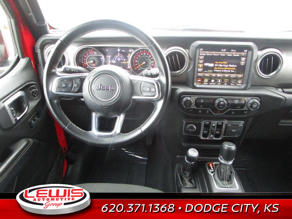 2020 Jeep Wrangler Unlimited Sahara photo 3