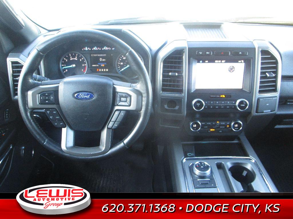 2019 Ford Expedition XLT photo 2