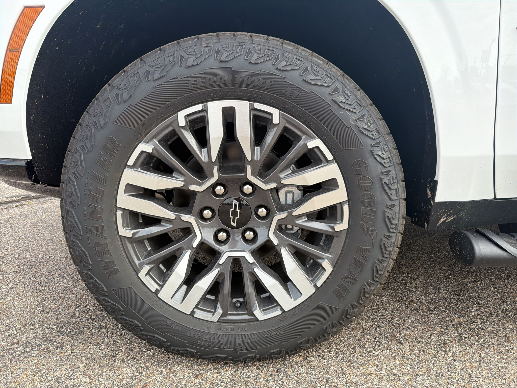 2027 Chevrolet Tahoe Z71 - Photo 19