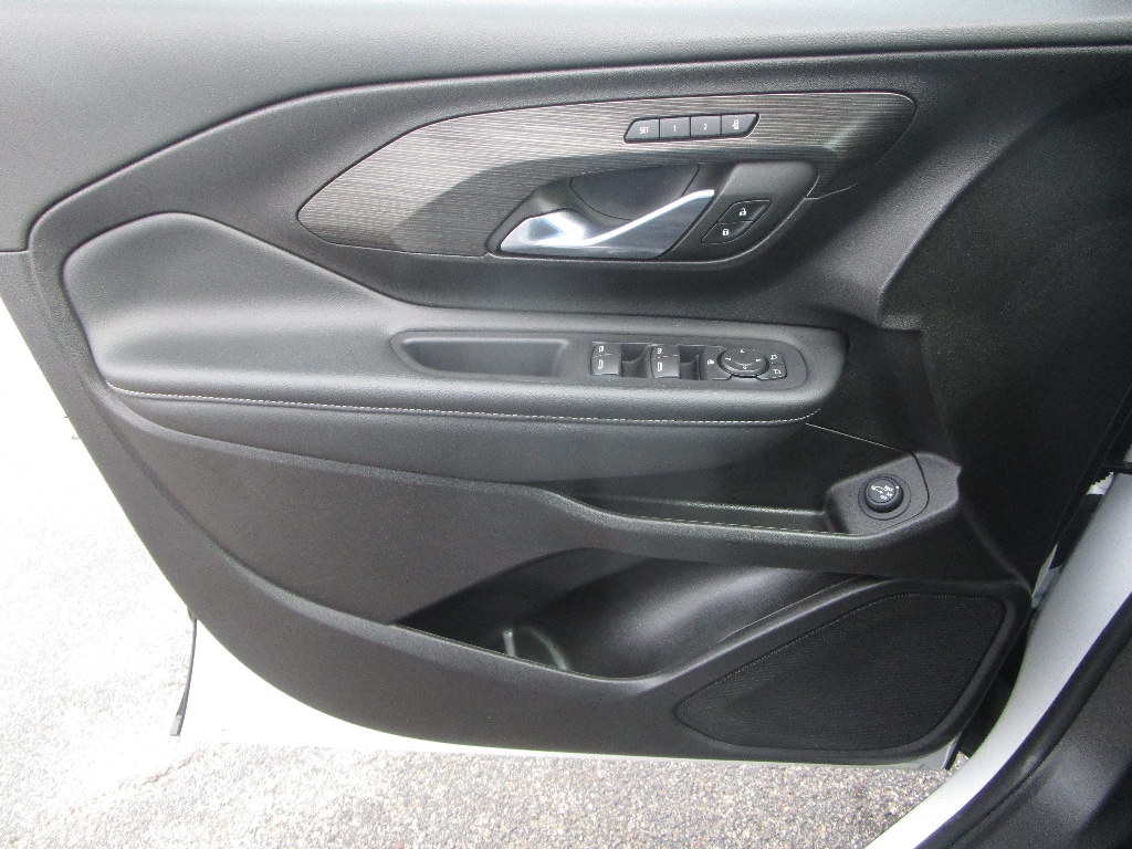 Used 2024 GMC Terrain SLT SUV
