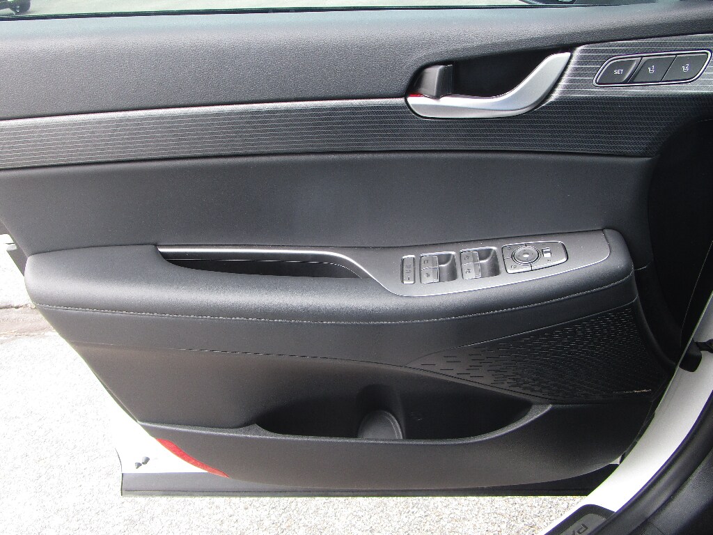 2023 Hyundai Palisade Limited photo 3