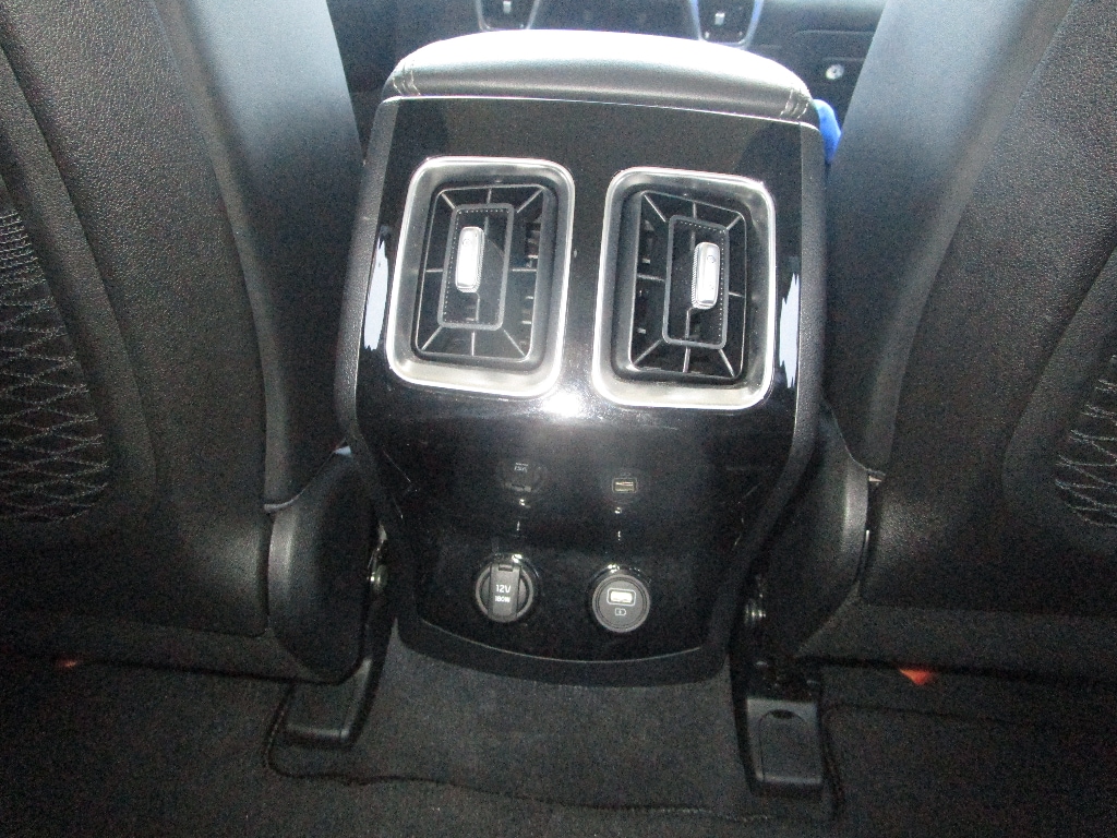 2023 Kia Sorento SX - Photo 9