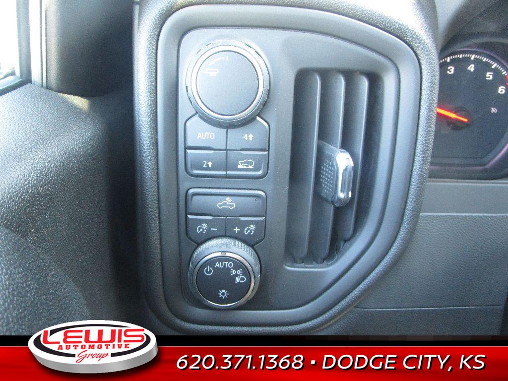 2026 Chevrolet Silverado 1500 Custom photo 4