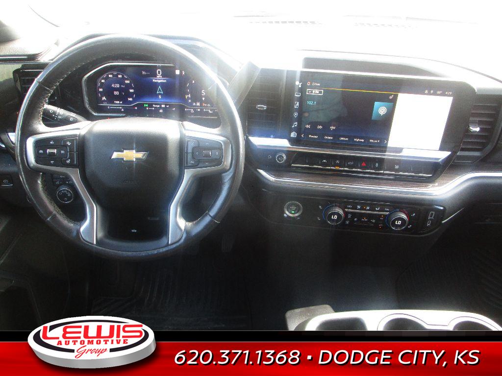 2023 Chevrolet Silverado 1500 LT photo 2