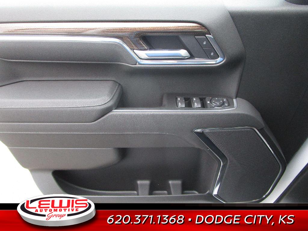 2026 Chevrolet Silverado 1500 RST photo 4