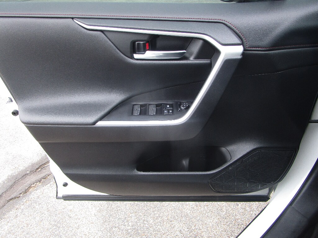 2023 Toyota RAV4 TRD photo 3