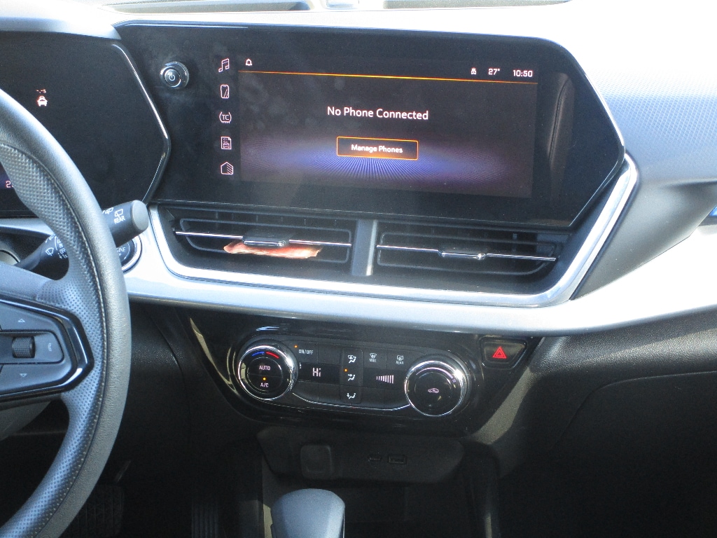 2024 Chevrolet Trax LT - Photo 7