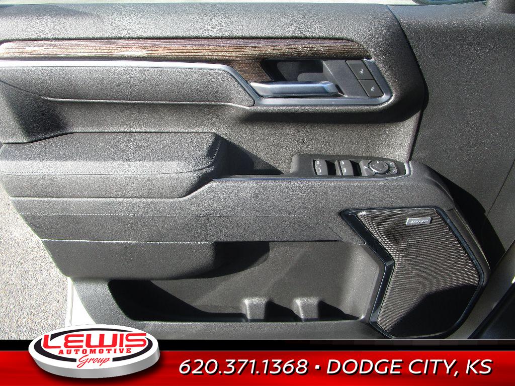 2026 Chevrolet Silverado 1500 RST photo 4