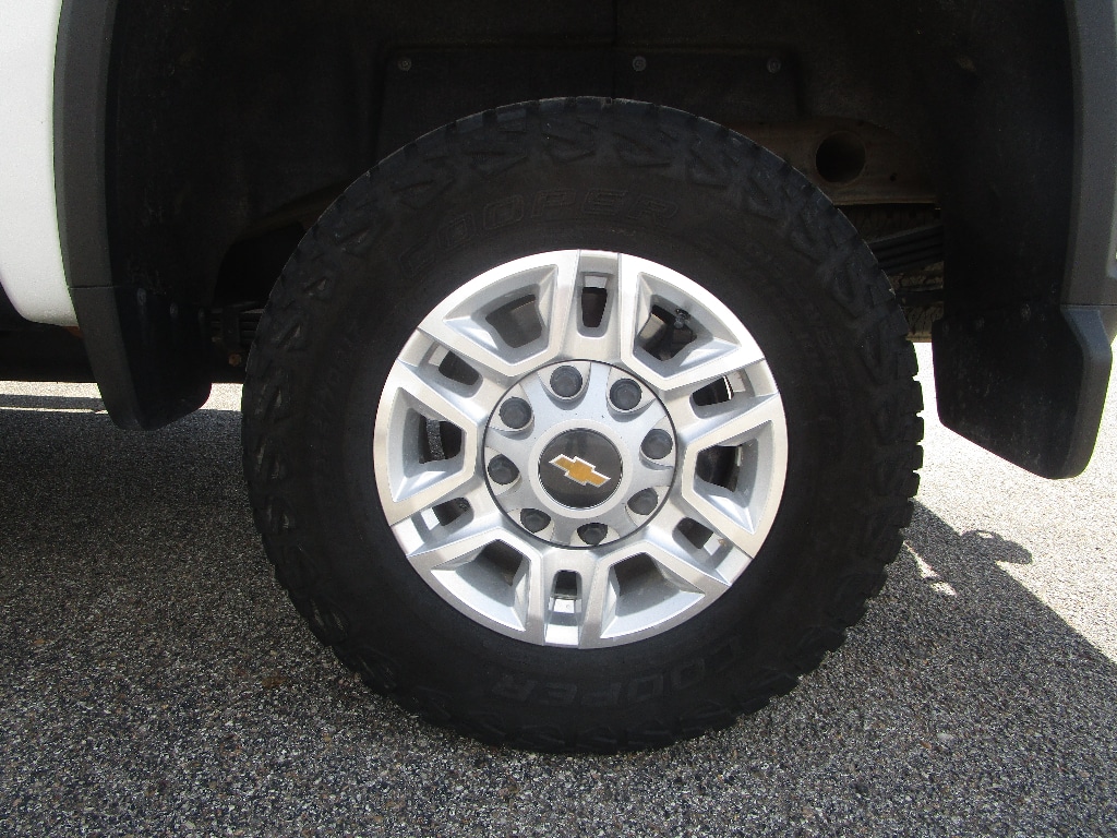 2023 Chevrolet Silverado 2500HD LT - Photo 16